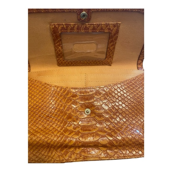 Hobo International Leather Crossbody Bag - Picture 3 of 9